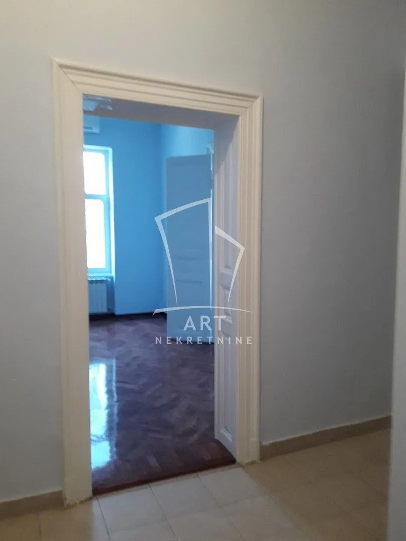 Sale, five bedroom apartment, 180m², Savski Venac, Beograd
