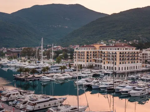 Prodaja, jednosoban stan, 68m², Tivat, Crna Gora - image 19