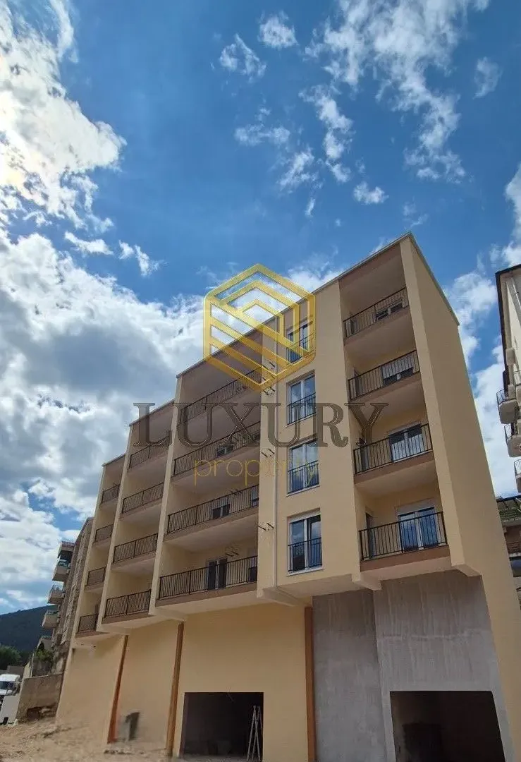 Prodaja, jednosoban stan, 49m², Lazi, Budva