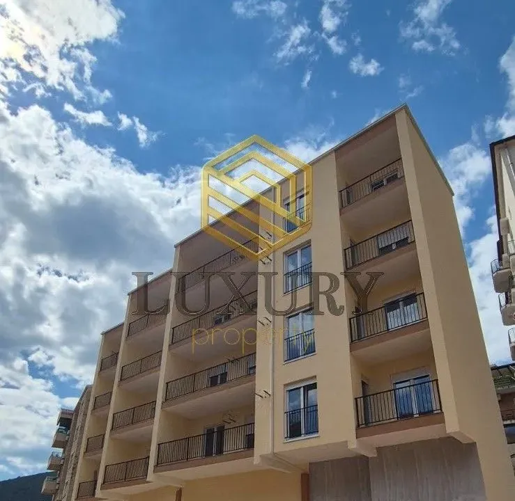 Prodaja, jednosoban stan, 49m², Lazi, Budva