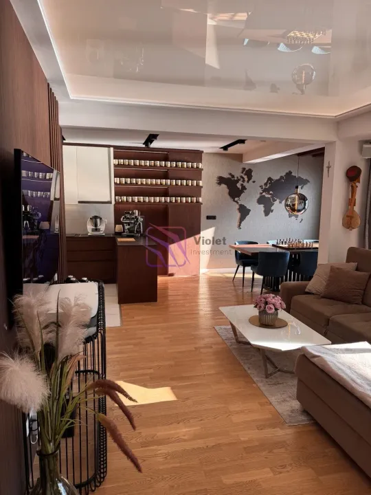 Prodaja, dvosoban stan, 85m², Dobrota, Kotor