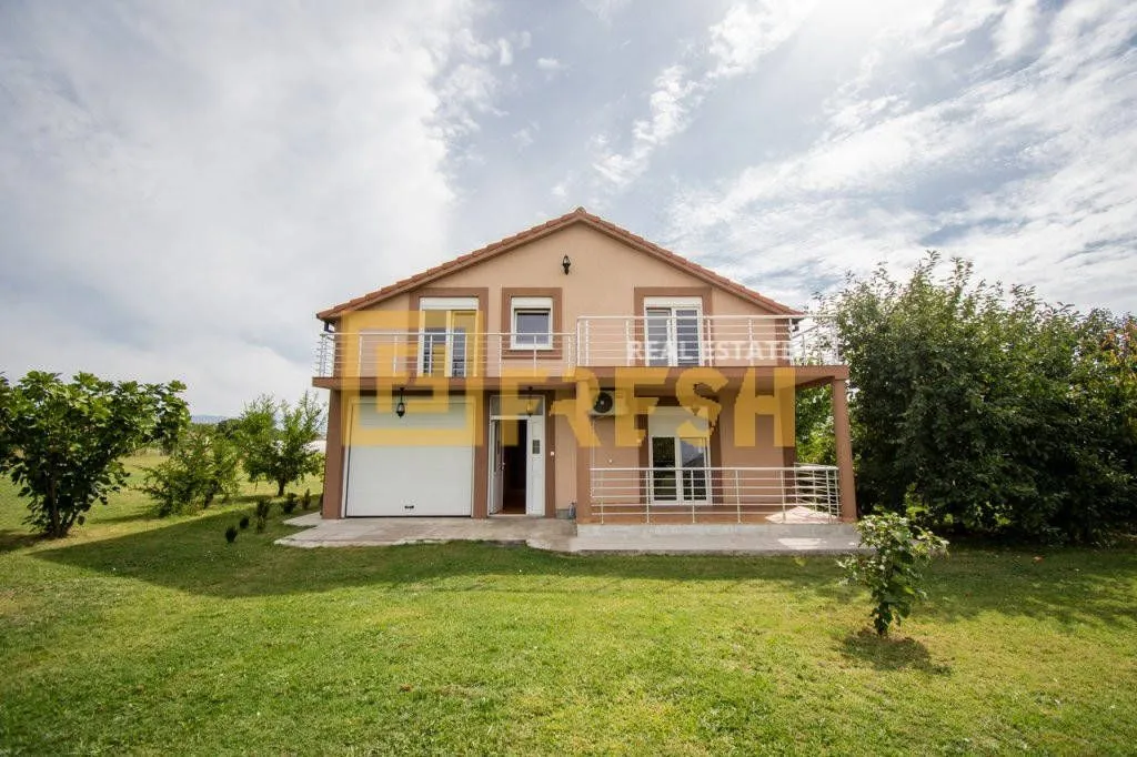 Izdavanje, kuća, 180m², Kokoti, Podgorica