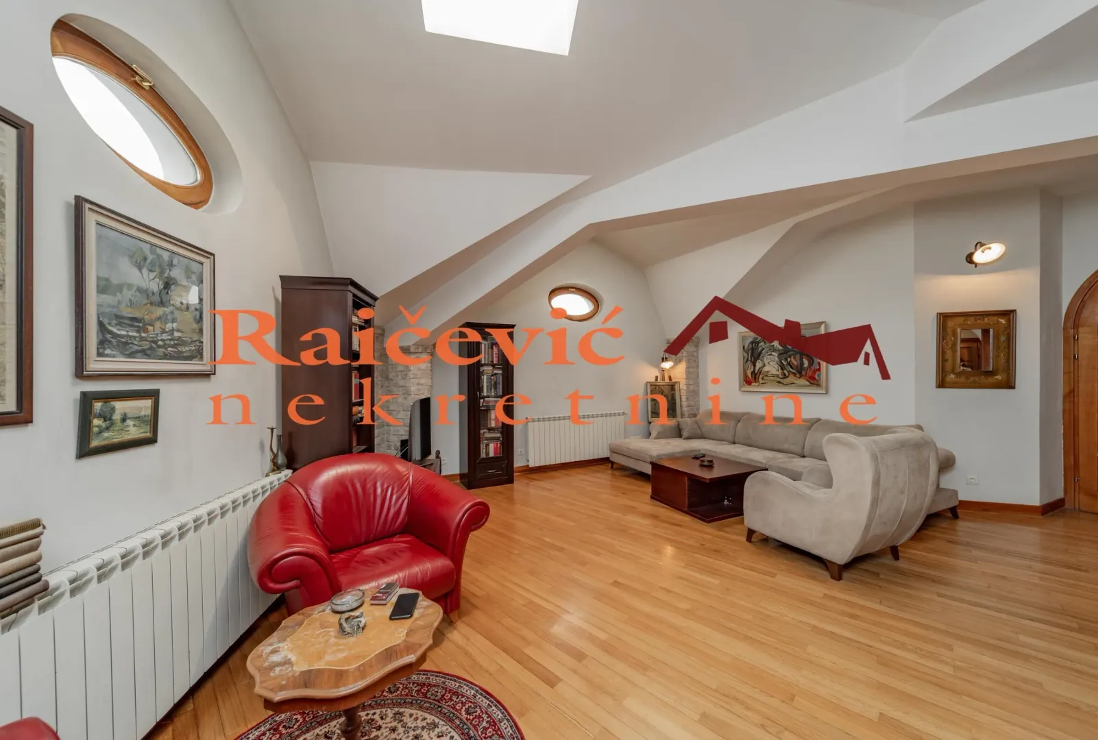 Sale, four bedroom apartment, 114m², Centar, Stara Pazova