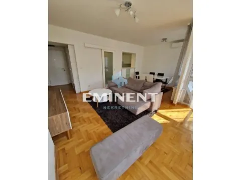 Stan in Novi Beograd Blok 72