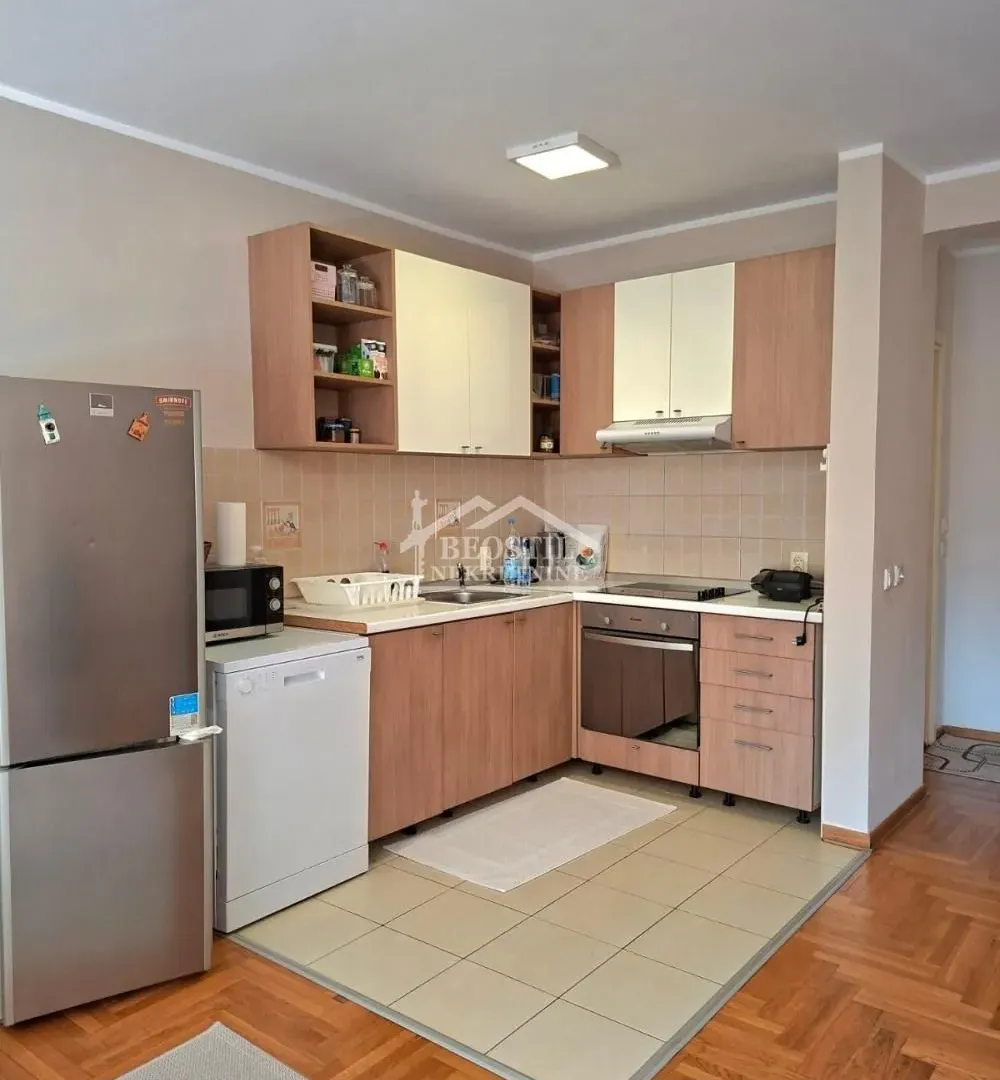 Rent, three bedroom apartment, 76m², Voždovac Sve Podlokacije, Beograd