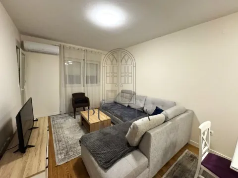 Izdavanje, jednosoban stan, 47m2, Central Point, Podgorica Izdavanje, jednosoban stan, 47m2, Central Point, Podgorica
