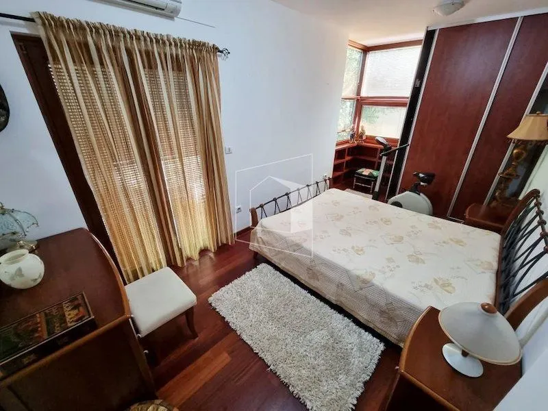 Rent, apartment, 100m², Gorica C, Podgorica