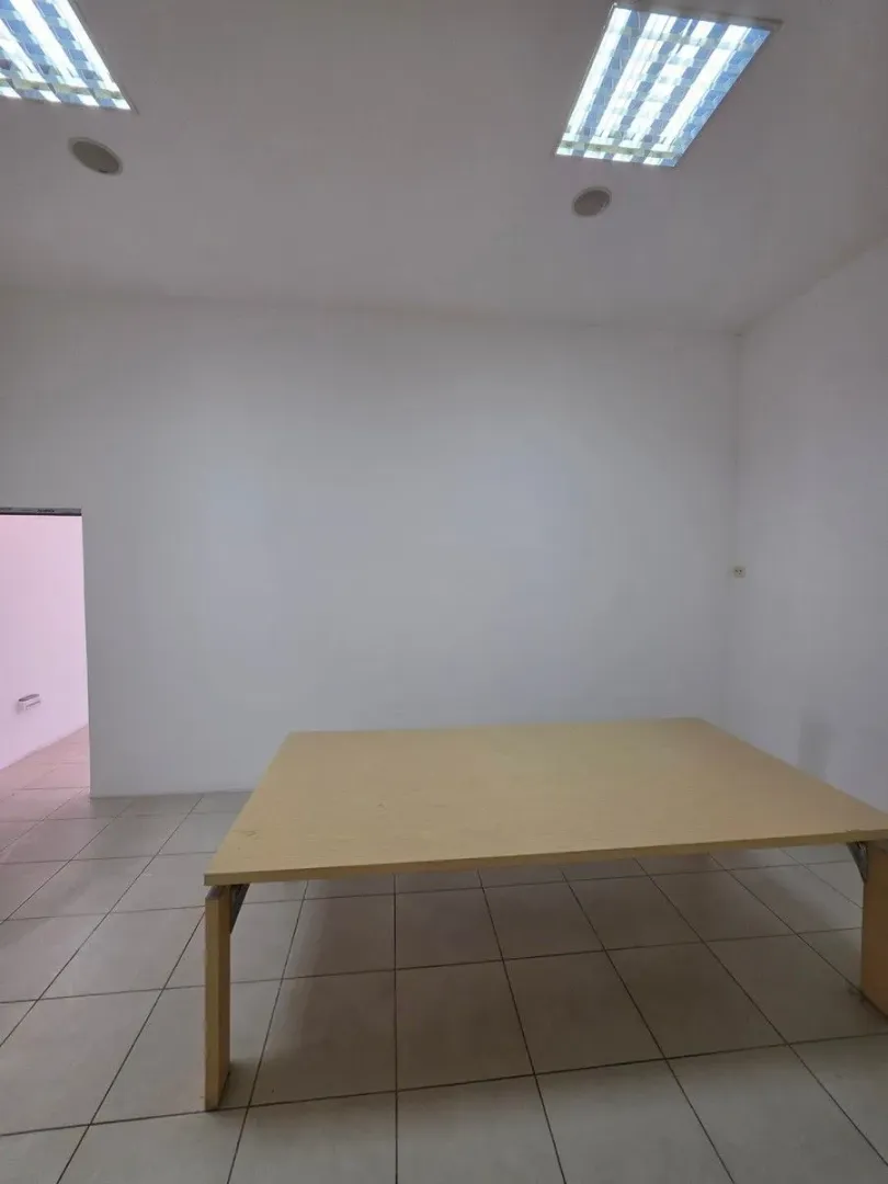 Rent, office space, 128m², Tološka šuma, Podgorica