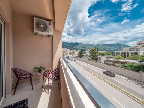 Rent, studio apartment, 25m², Bečići, Budva - image 6