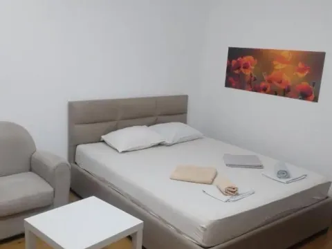 Prodaja, garsonjera, 29m², Bulevar Evrope, Novi Sad Sve Podlokacije - image 3