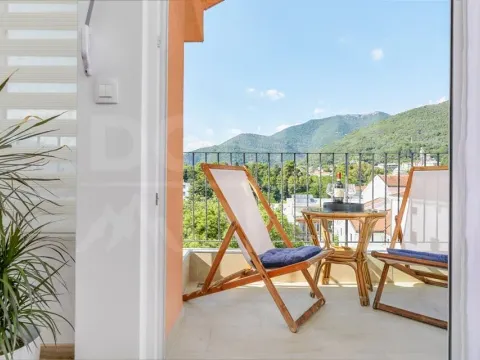 Izdavanje, dvosoban stan, 52m², Tivat, Crna Gora - image 10