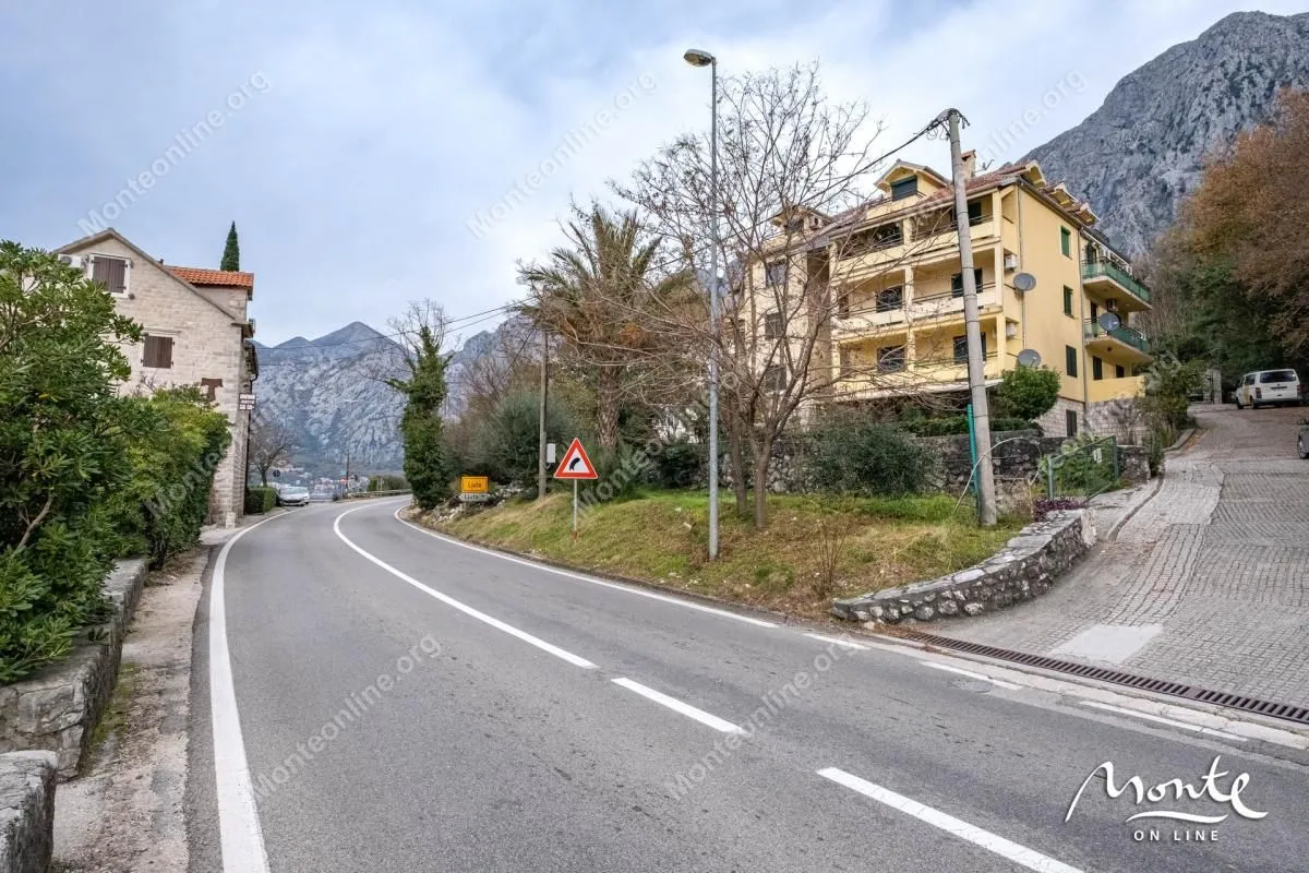 Prodaja, dvosoban stan, 44m², Ljuta, Kotor