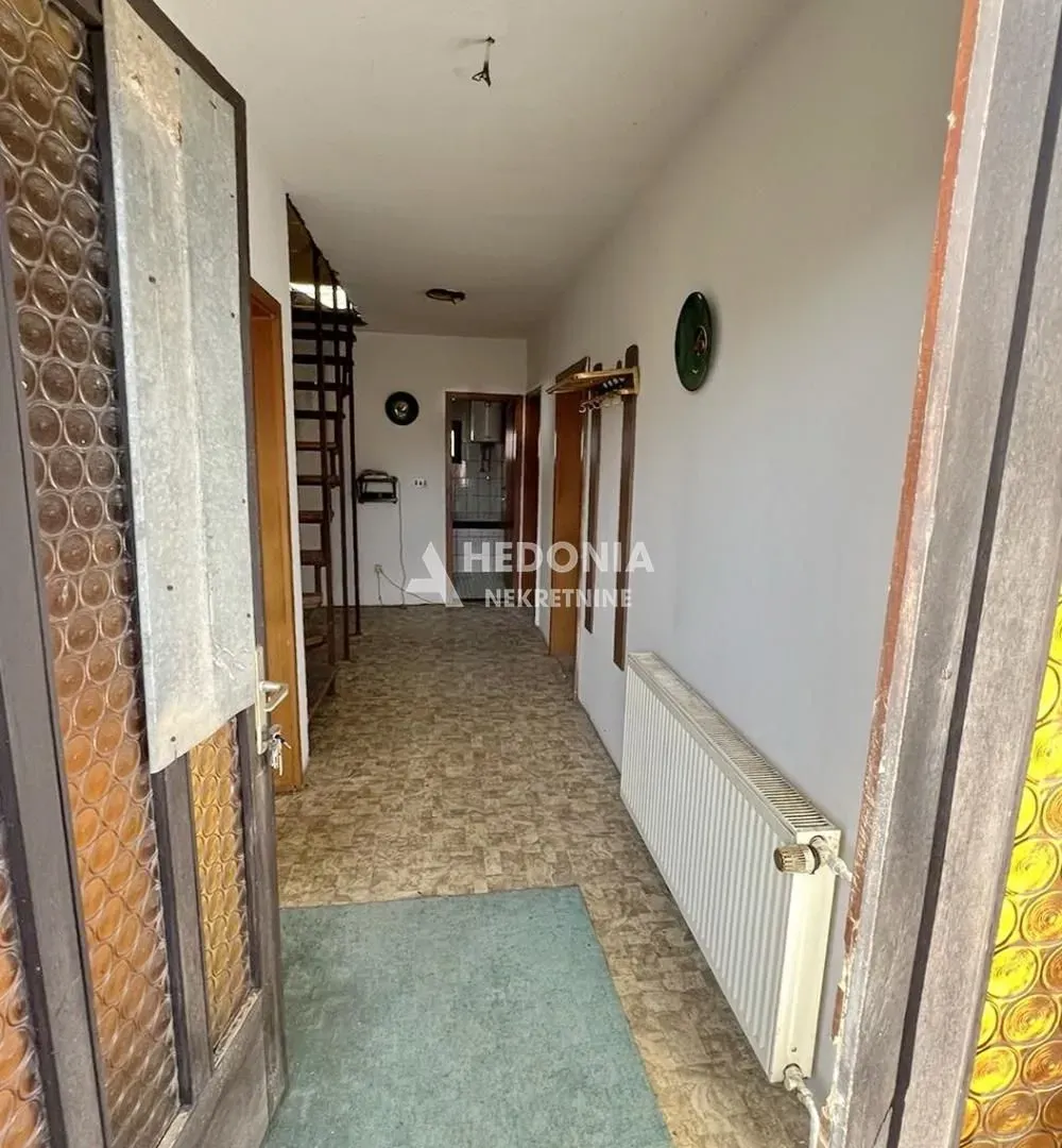 Prodaja, kuća, 278m², Jajinci, Voždovac Sve Podlokacije