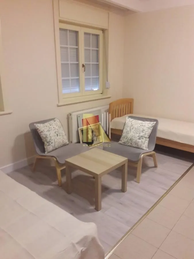 Izdavanje, jednosoban stan, 35m², Stari grad, Novi Sad