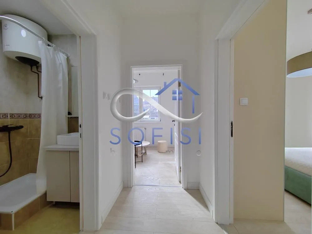Izdavanje, trosoban stan, 70m², Centar, Novi Sad