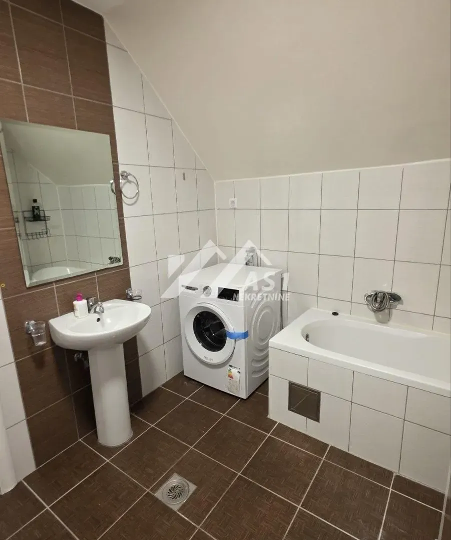 Prodaja, četvorosoban stan, 81m², Telep, Novi Sad Sve Podlokacije