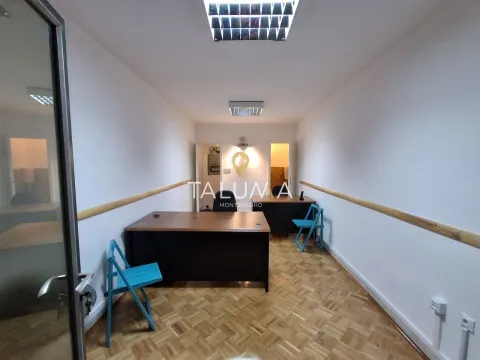 Rent, office space, 20m², Blok 5, Podgorica - image 1