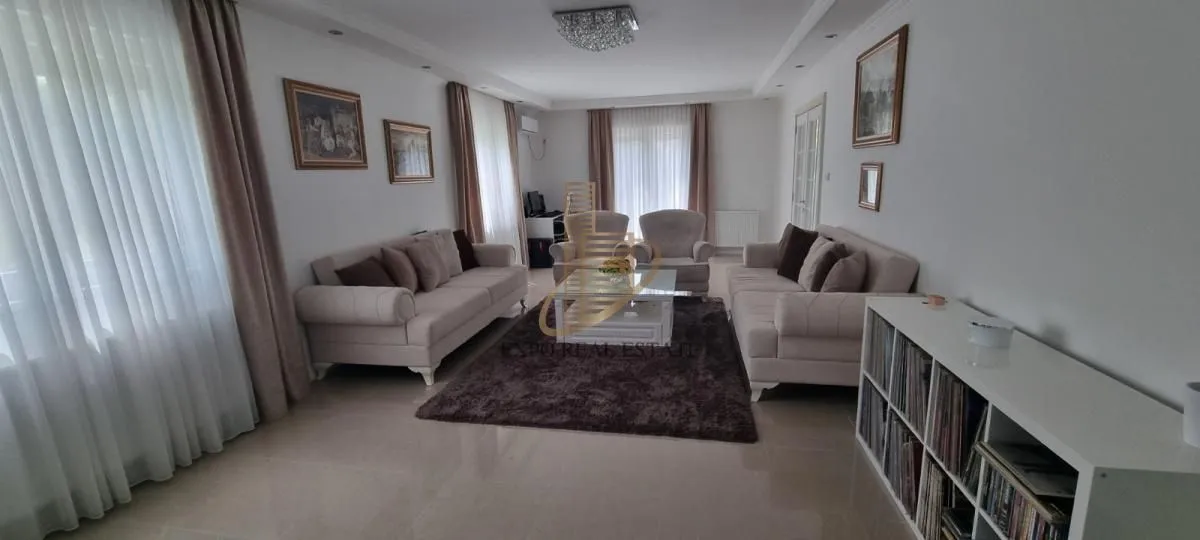 Prodaja, kuća, 200m², Beočin, Srbija