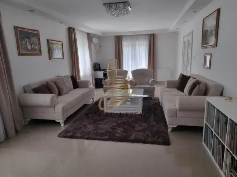 Sale, house, 200m², Beočin, Srbija