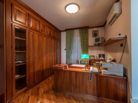 Prodaja, kuća, 670m², Gorica C, Podgorica - image 32