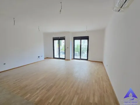 Sale, three bedroom apartment, 115m², Adok, Budva