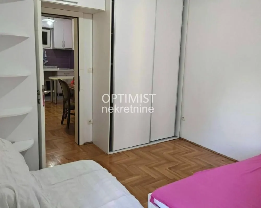 Rent, two bedroom apartment, 51m², Đeram Pijaca, Beograd