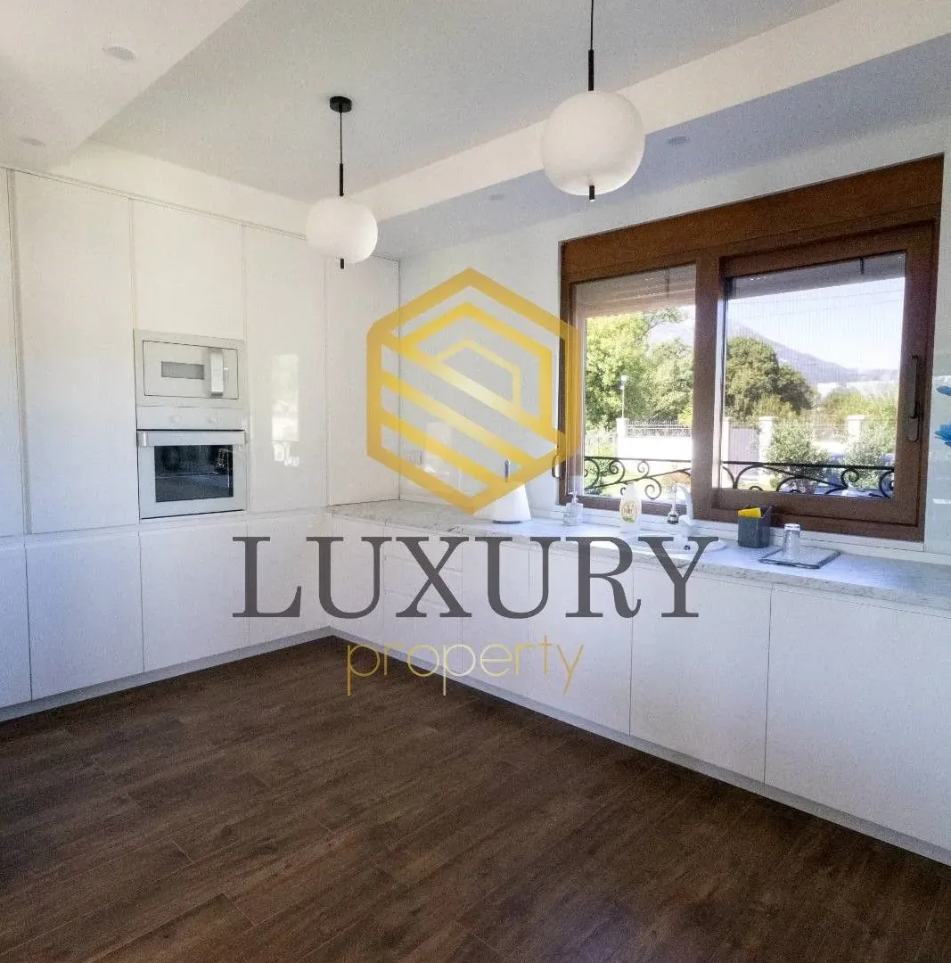 Rent, house, 220m², Ćurilac, Danilovgrad