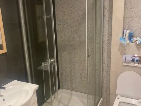 Izdavanje, četvorosoban stan, 120m², Momišići, Podgorica - image 3