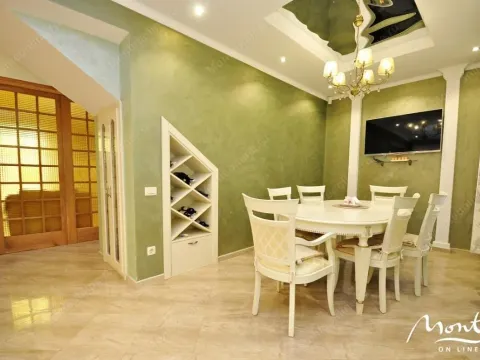 Sale, house, 283m², Tivat, Crna Gora - image 9