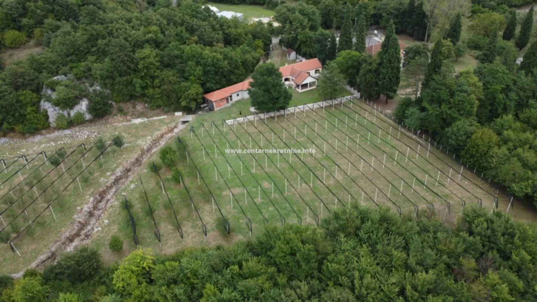 Prodaja, kuća, 110m², Stanjevića Rupa, Podgorica