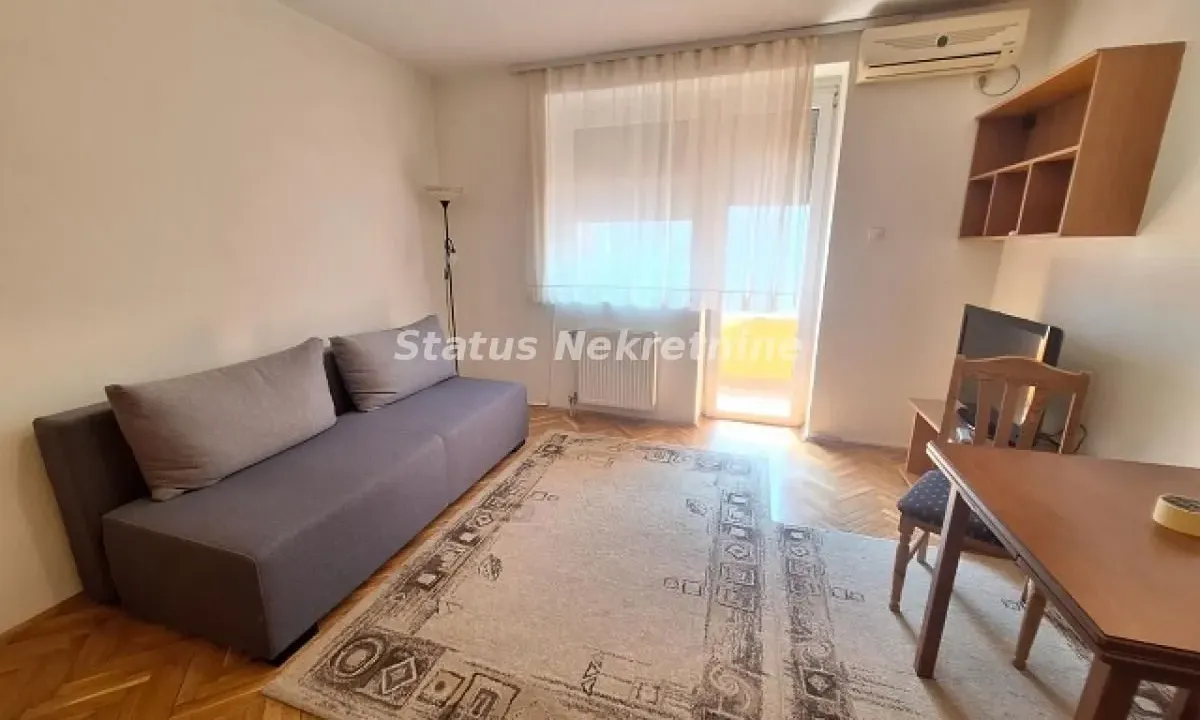 Izdavanje, garsonjera, 28m², Grbavica, Novi Sad Sve Podlokacije