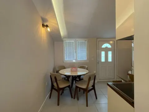 Rent, one bedroom apartment, 45m², Sveti Stefan, Budva - image 9