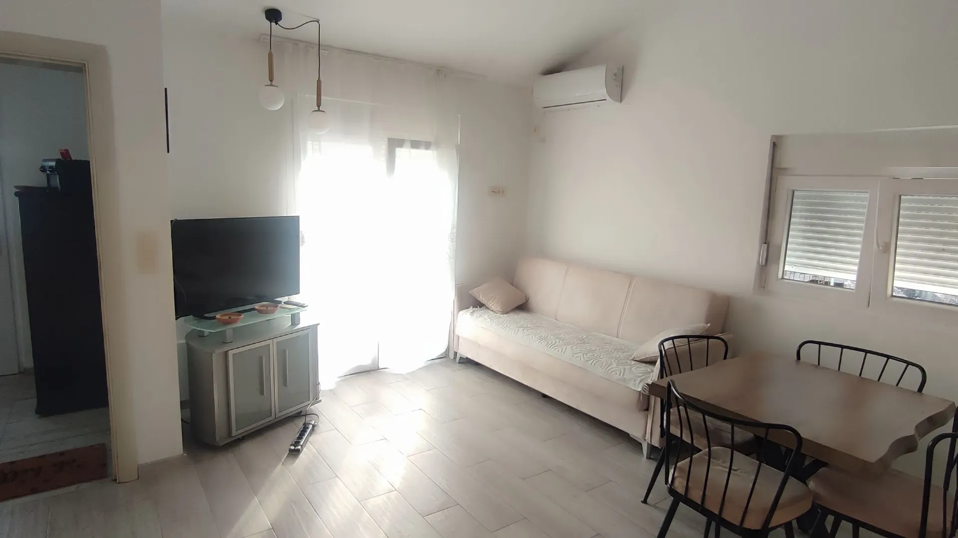 Rent, one bedroom apartment, 44m², Podkošljun, Budva
