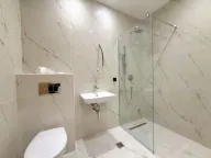 Prodaja, trosoban stan, 118m², Stari Aerodrom, Podgorica - image 9