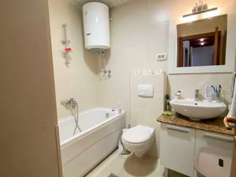 Rent, two bedroom apartment, 74m², City Kvart, Podgorica - image 9