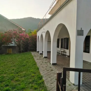 Prodaja, ugostiteljski objekat, 480m², Petrovac, Budva - image 2