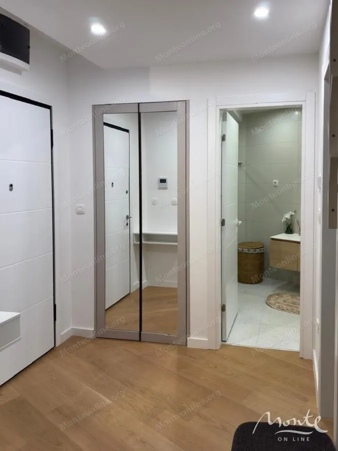 Sale, one bedroom apartment, 54m², Bečići, Budva