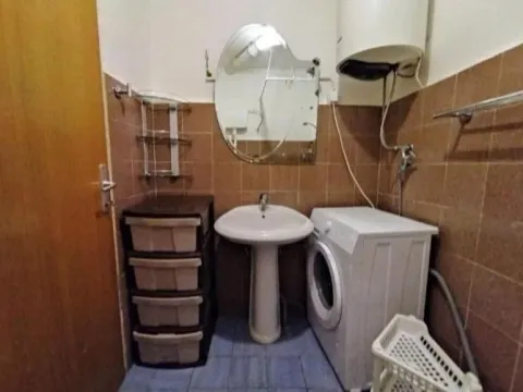 Izdavanje, garsonjera, 34m², Đenovići, Herceg Novi - image 5