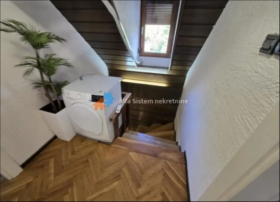 Izdavanje, kuća, 160m², Savski Venac, Beograd