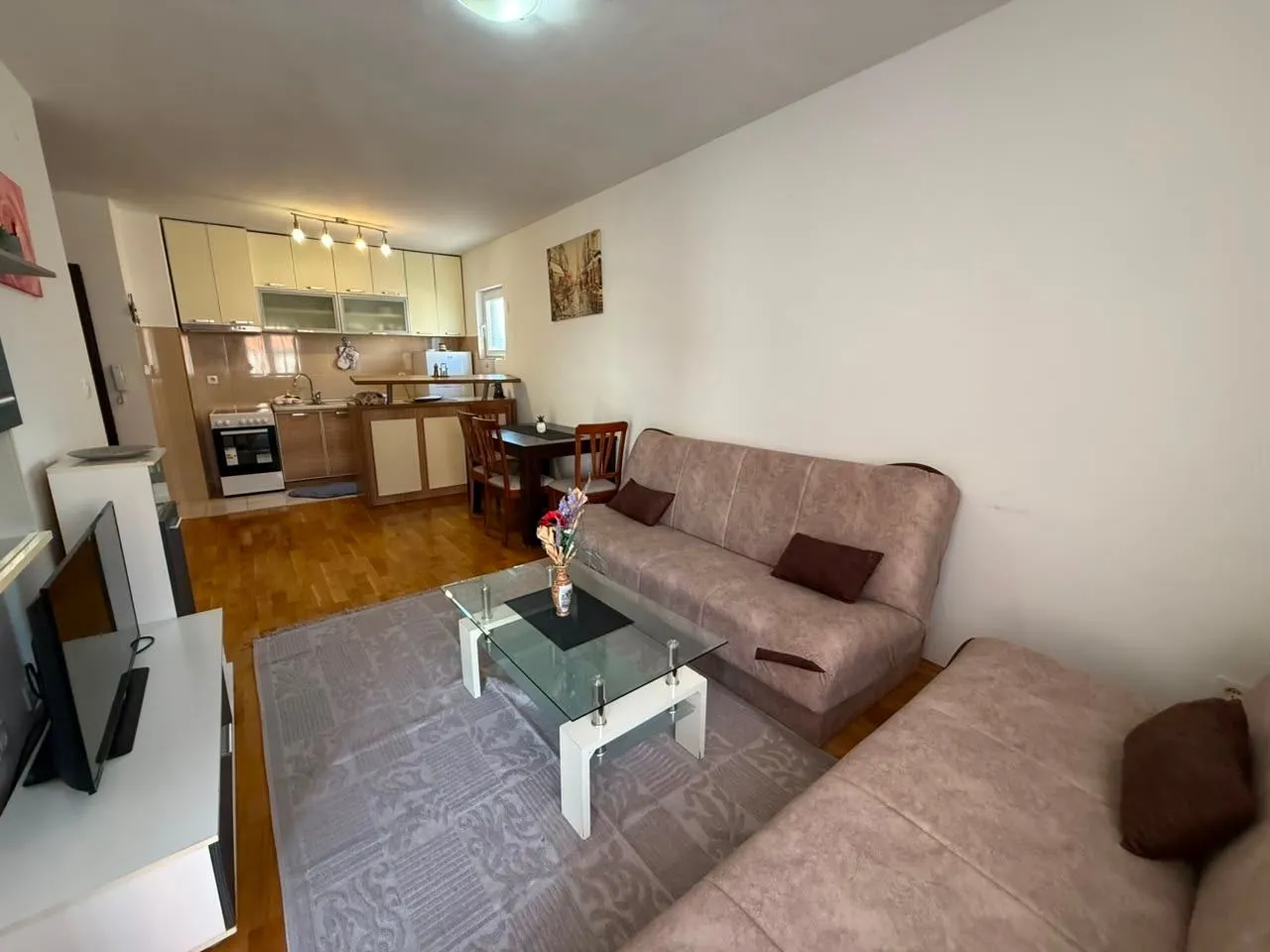 Rent, one bedroom apartment, 40m², City Kvart, Podgorica