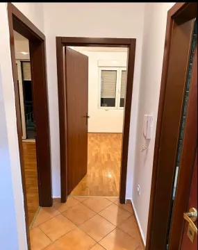 Rent, two bedroom apartment, 43m², Stari Aerodrom, Podgorica - image 4