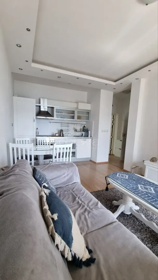 Rent, one bedroom apartment, 37m², Tivat, Crna Gora