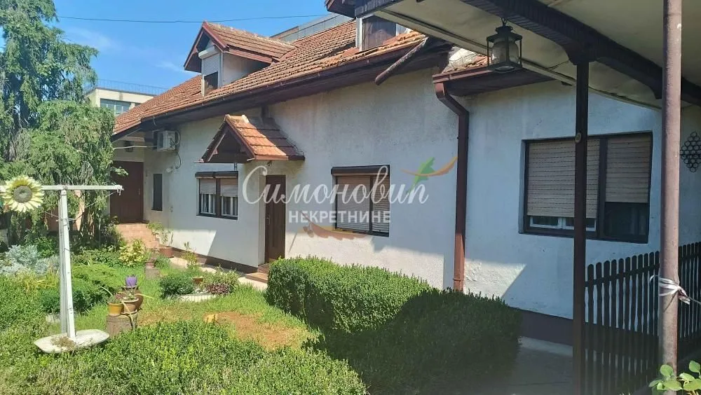 Prodaja, kuća, 187m², Zemun Cara Dušana, Zemun Sve Podlokacije
