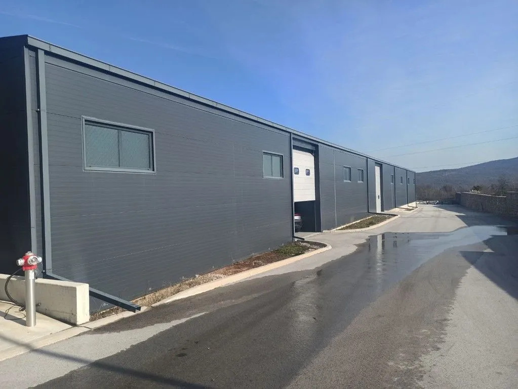 Izdavanje, poslovni prostor, 1000m², Barutana, Podgorica