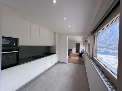Sale, five bedroom apartment, 198m², Kotor, Crna Gora - image 4