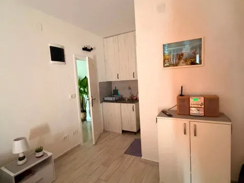 Izdavanje, jednosoban stan, 45m², Bijela, Herceg Novi - image 3