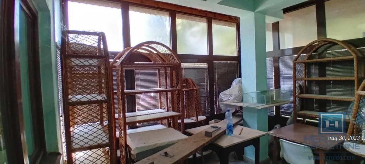 Rent, office space, 67m², Ćuprija, Srbija