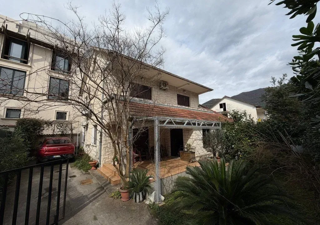 Rent, house, 166m², Seljanovo, Tivat