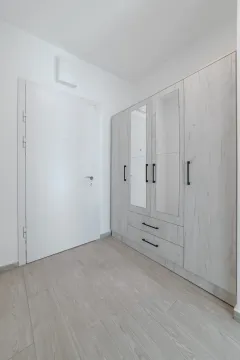 Izdavanje, jednosoban stan, 57m², Bečići, Budva - image 18