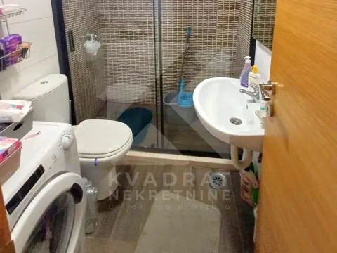 Izdavanje, dvosoban stan, 56m², Blok 9, Podgorica - image 7